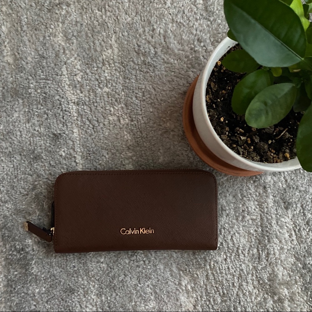 COPY - calvin klein clutch purse